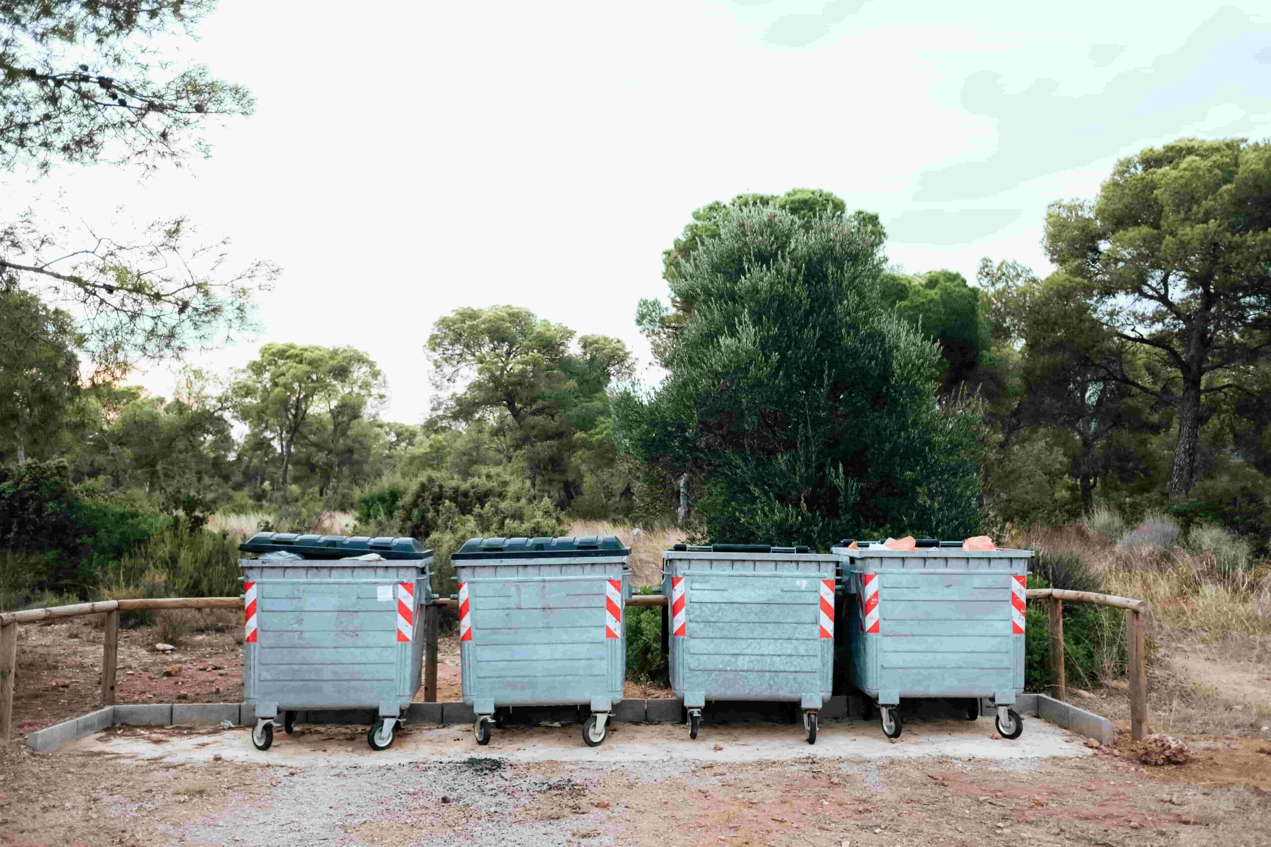 How Commercial Skip Bins Enhance Waste Management Efficiency